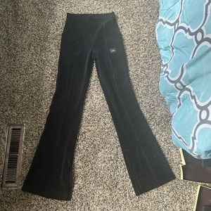 Alo yoga pants